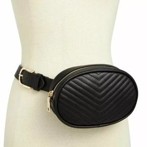 Steve Madden
Chevron Quilted Fanny Pack